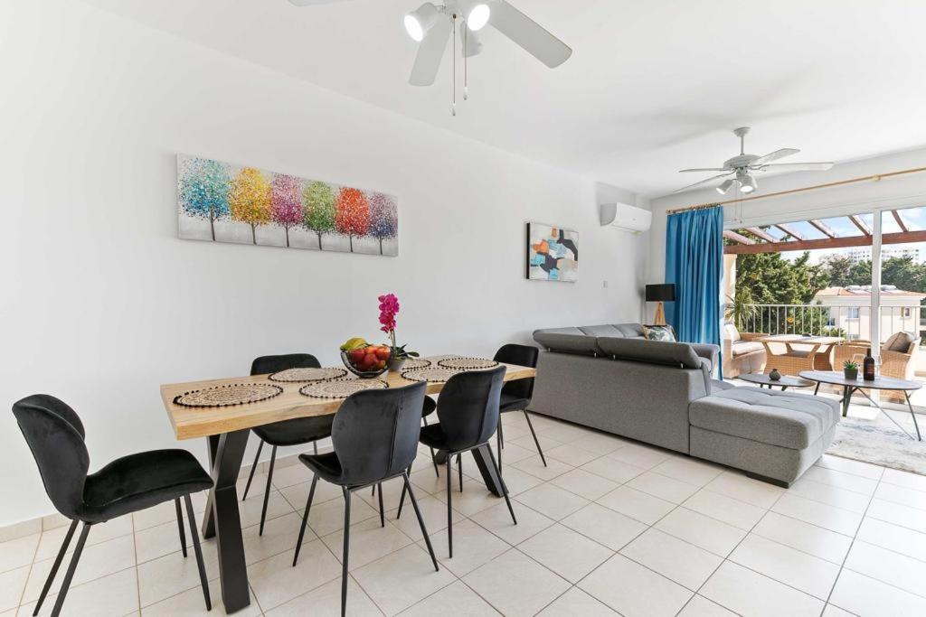 Appartamento Penthouse Carina Paphos Esterno foto