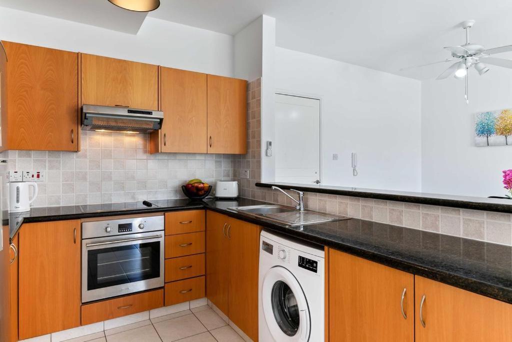 Appartamento Penthouse Carina Paphos Esterno foto