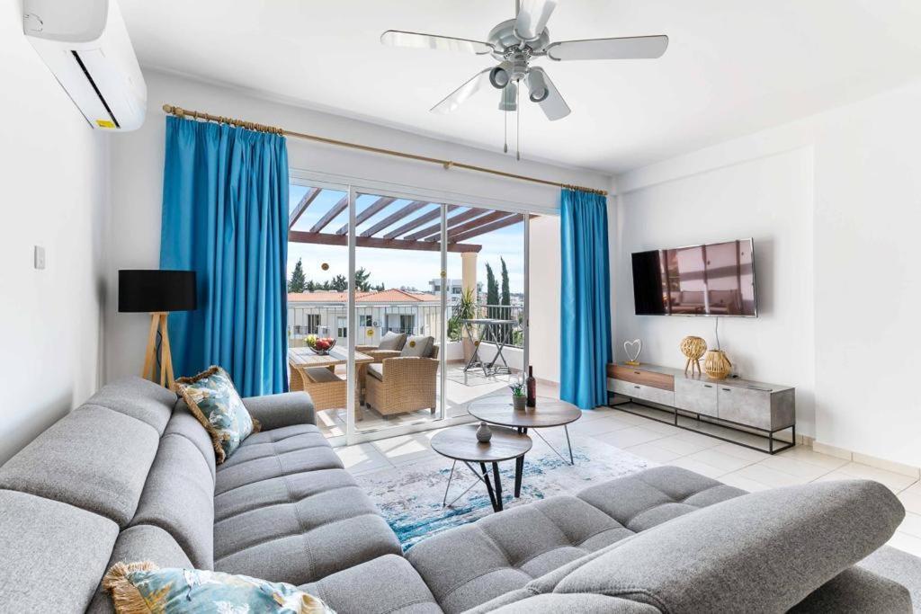 Appartamento Penthouse Carina Paphos Esterno foto