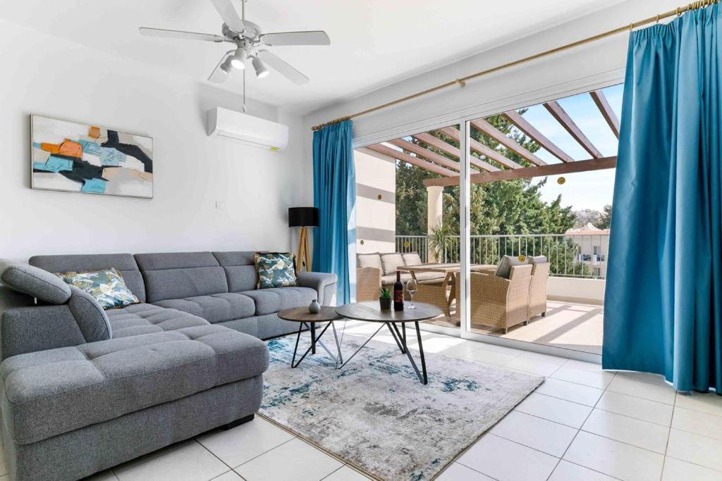 Appartamento Penthouse Carina Paphos Esterno foto