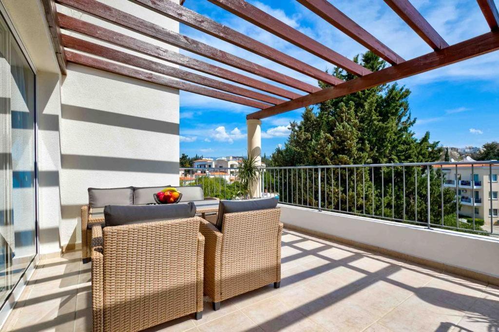 Appartamento Penthouse Carina Paphos Esterno foto